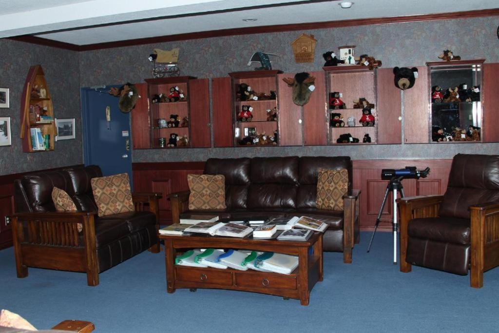 Logan Lake Lac Le Jeune Nature Resort المظهر الخارجي الصورة