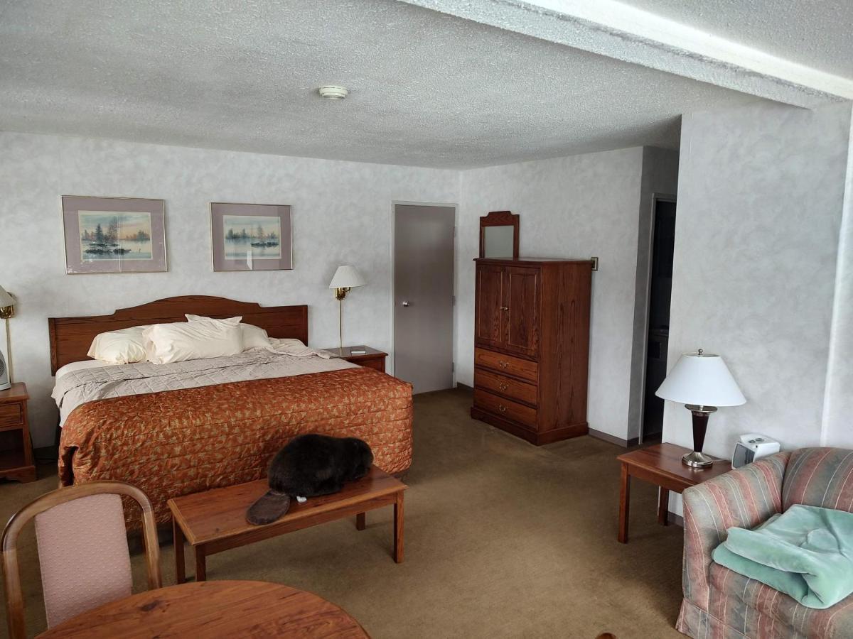 Logan Lake Lac Le Jeune Nature Resort المظهر الخارجي الصورة