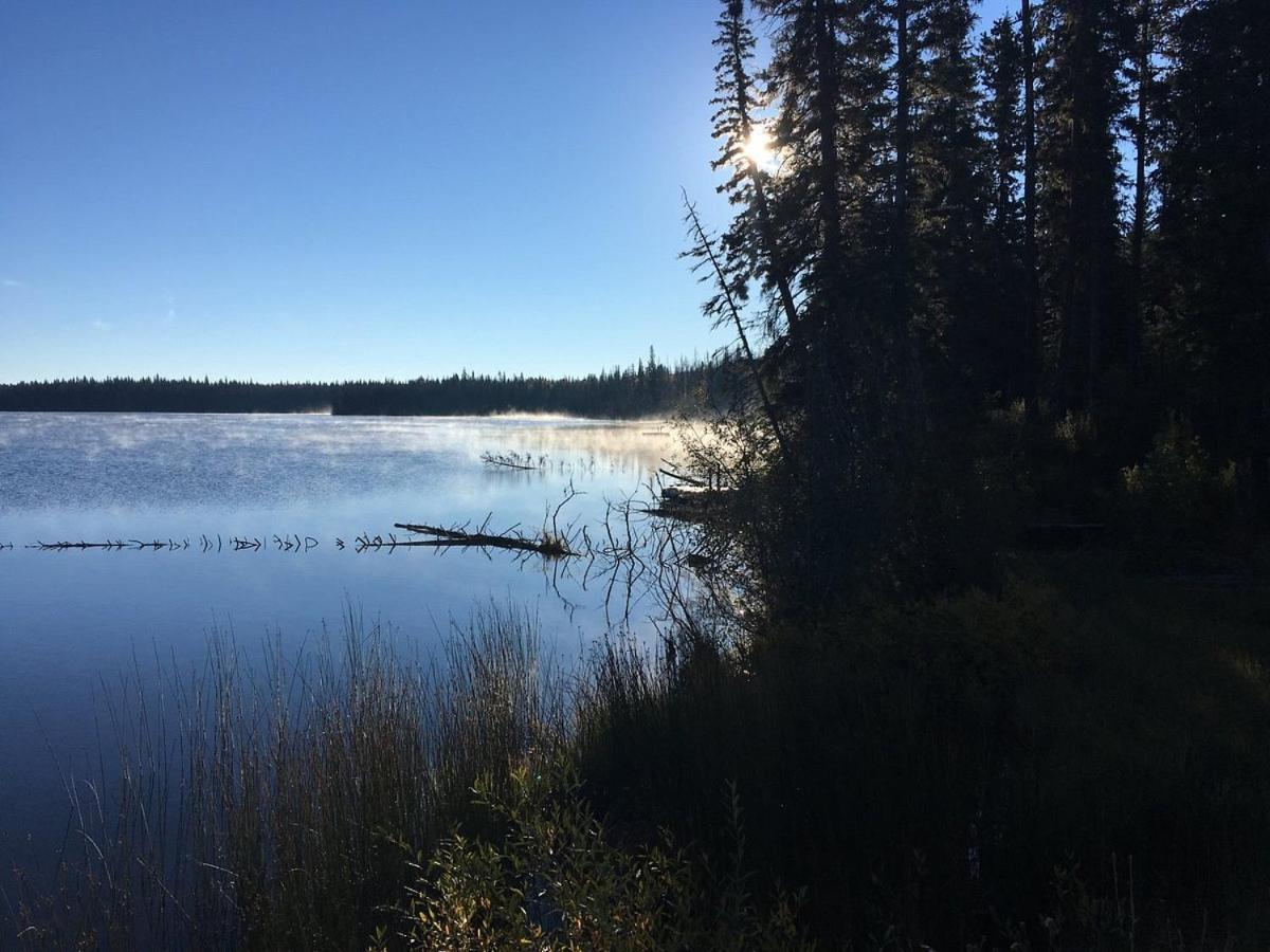 Logan Lake Lac Le Jeune Nature Resort المظهر الخارجي الصورة